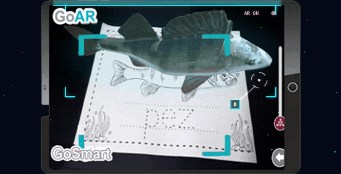 GoAR: un pez en 3D aparece sobre la ficha en la tablet